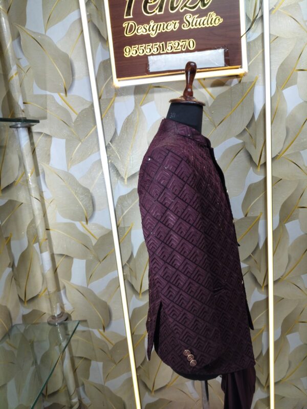 Maroon Embroidered Jodhpuri