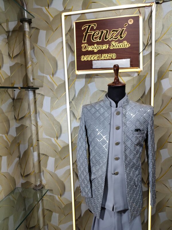 Silver embroidered designer Jodhpuri